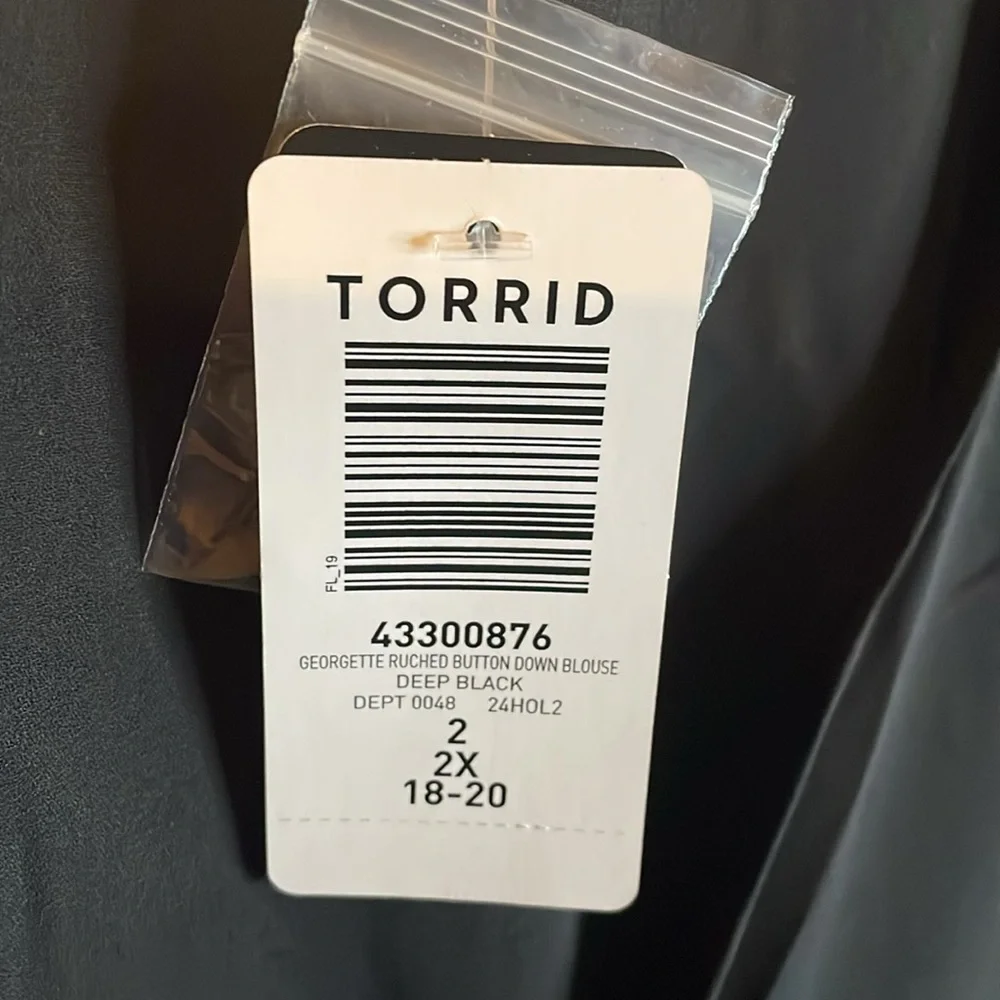 Torrid Georgette Ruched Button Down Blouse - Picture 6 of 8